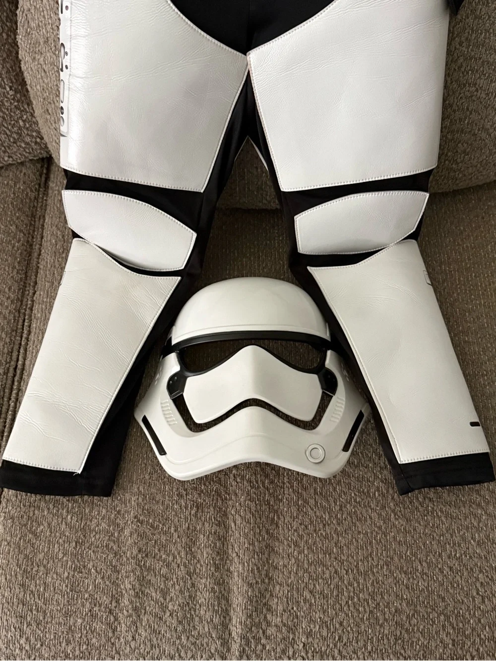 Star Wars: Galaxy’s Edge Stormtrooper Costume – Boys Size Medium
